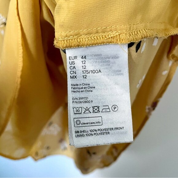 H&M Floral Flutter Sleeve V Neck Blouse Size 12 - Picture 5 of 6